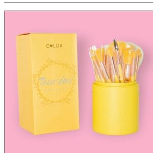 MAKEUP BRUSHES SO SOFT AND CUTE